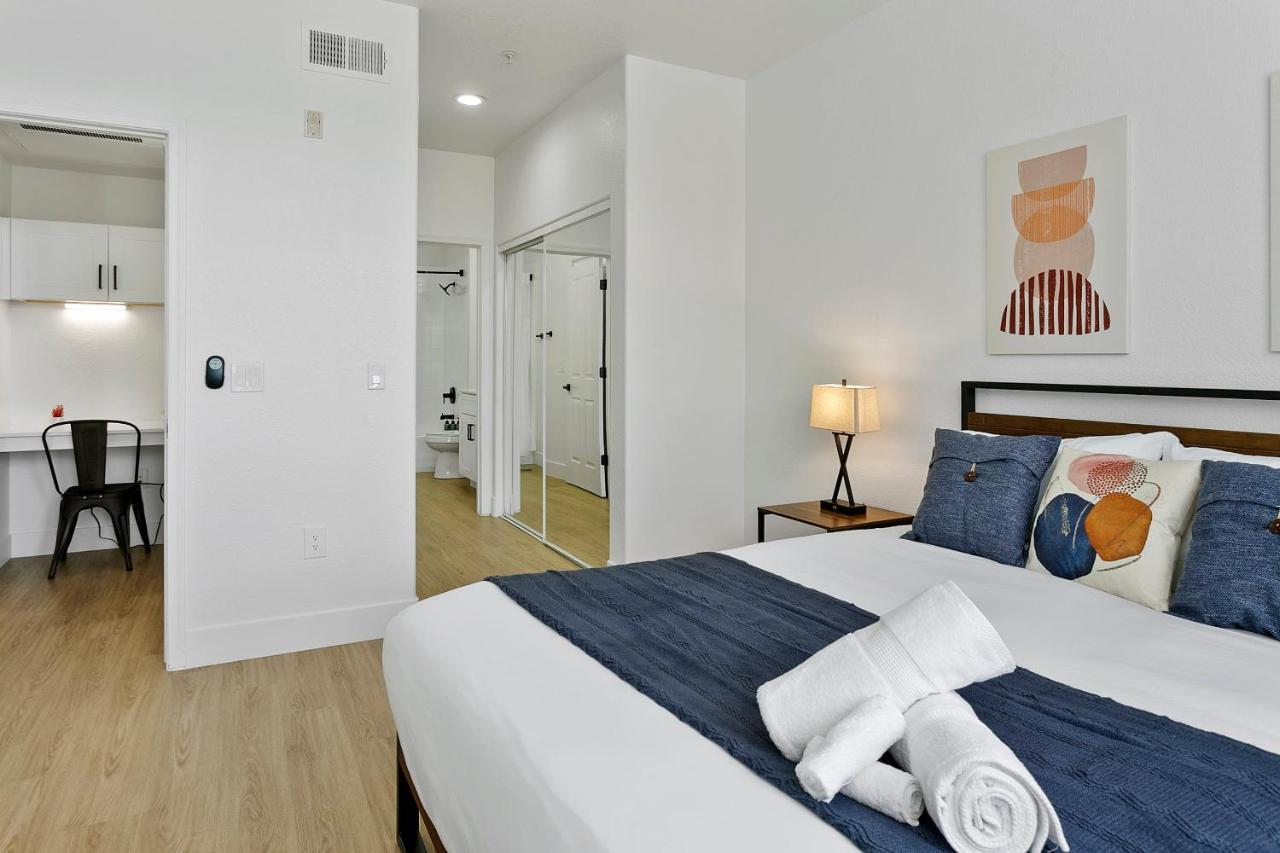 Cozysuites Glendale By The Stadium With Pool 06 Dış mekan fotoğraf